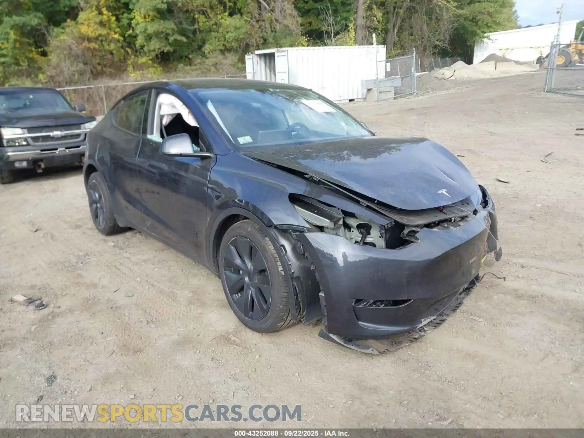 1 Photograph of a damaged car 7SAYGDEE7RA301616 TESLA MODEL Y 2024