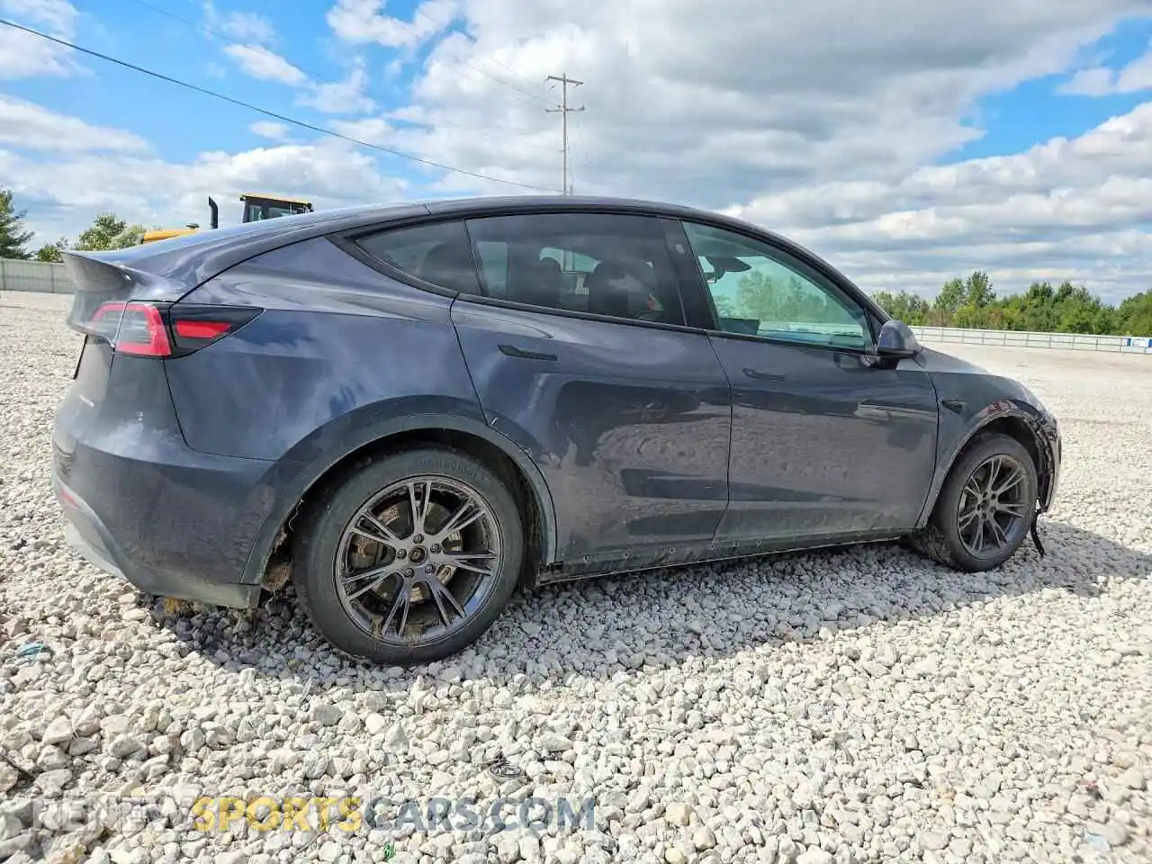 3 Photograph of a damaged car 7SAYGDEE7RA336169 TESLA MODEL Y 2024