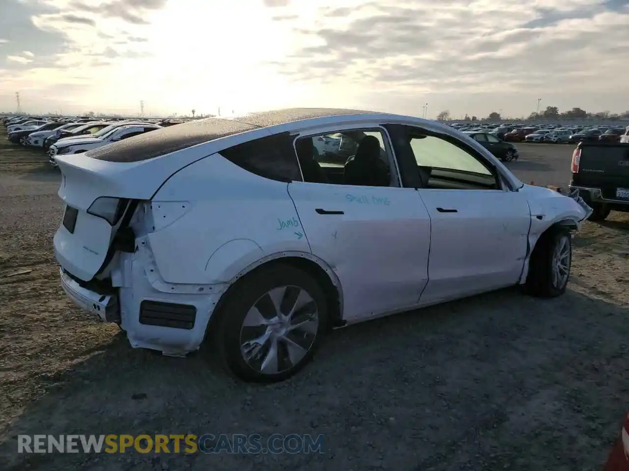 3 Photograph of a damaged car 7SAYGDEE7RF068890 TESLA MODEL Y 2024