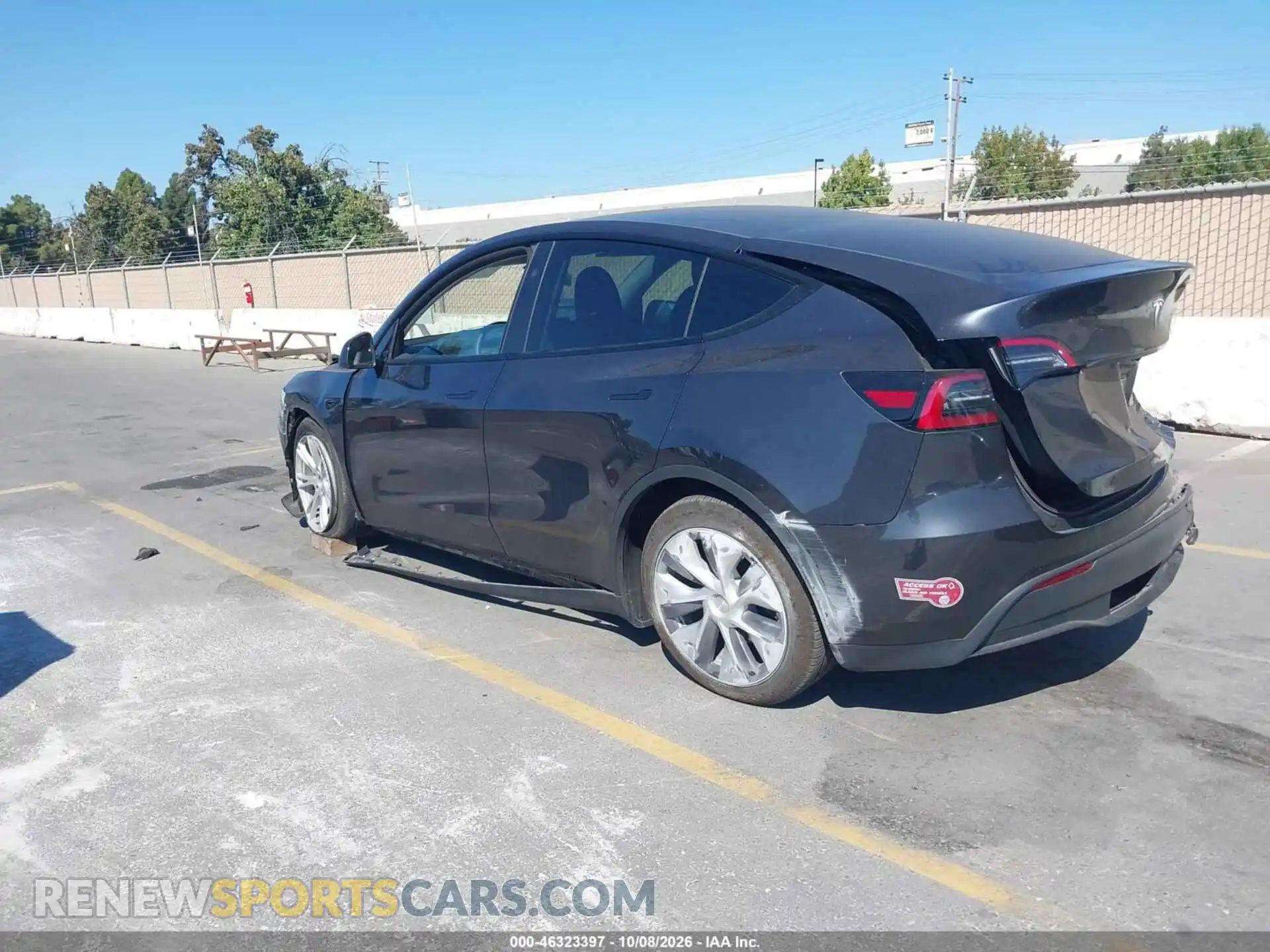 3 fotografías del automóvil dañado 7SAYGDEE7RF075001 TESLA MODEL Y 2024