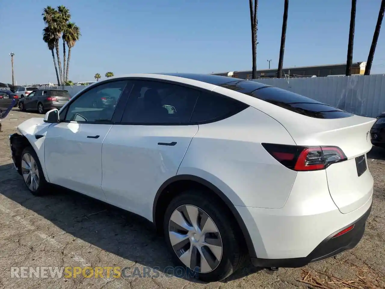 2 Photograph of a damaged car 7SAYGDEE7RF079016 TESLA MODEL Y 2024