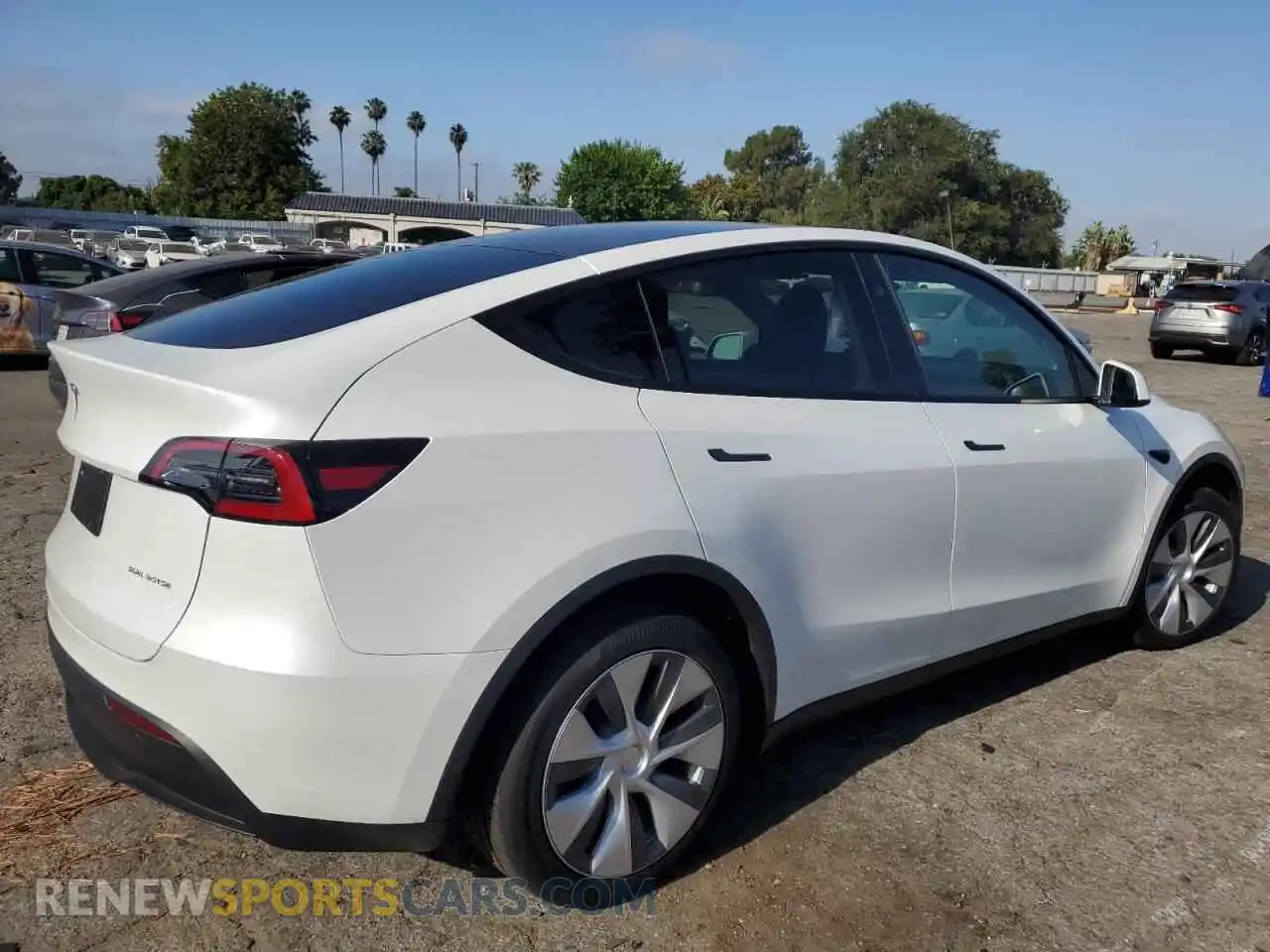 3 Photograph of a damaged car 7SAYGDEE7RF079016 TESLA MODEL Y 2024