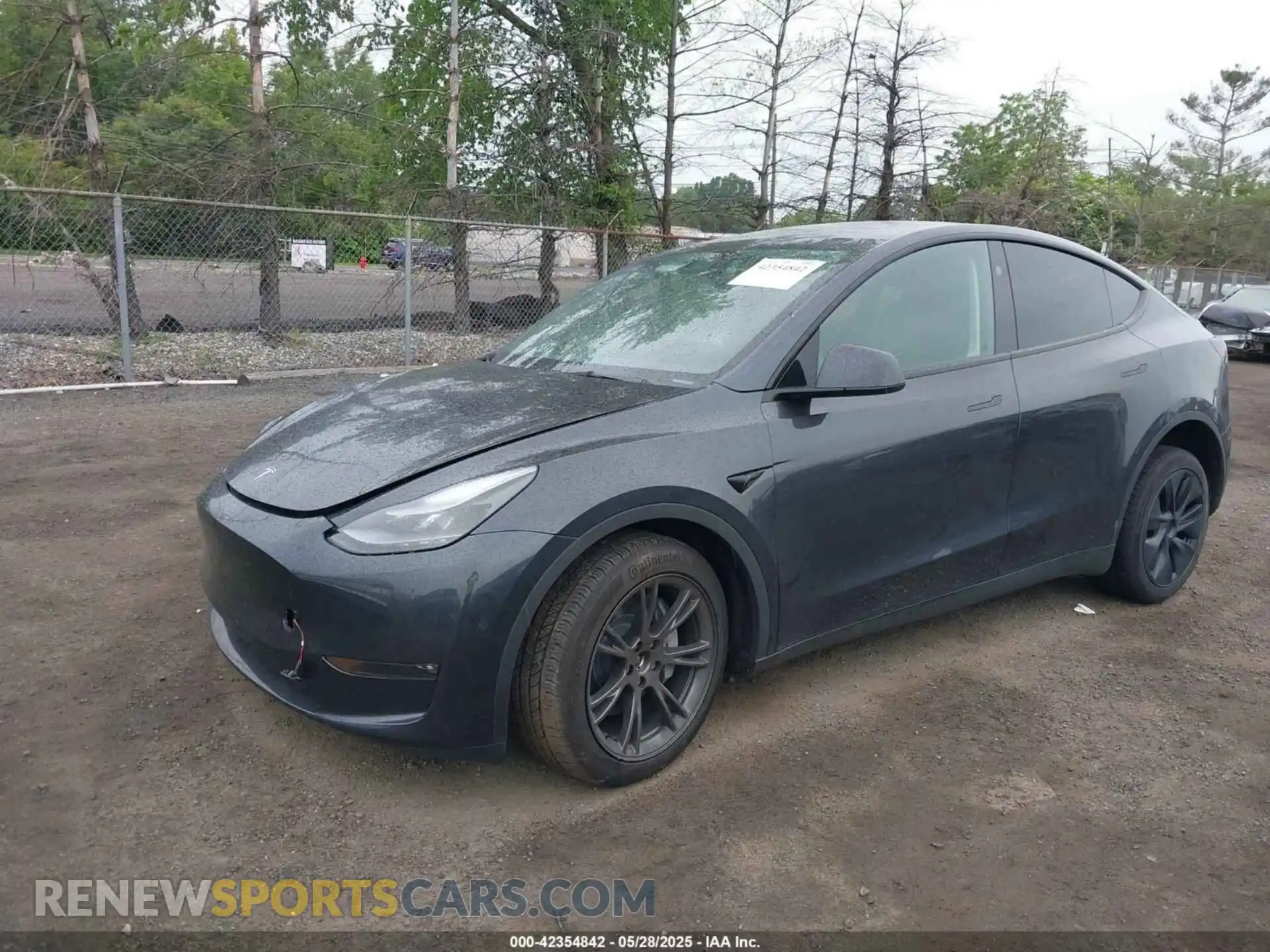 2 Photograph of a damaged car 7SAYGDEE7RF150263 TESLA MODEL Y 2024