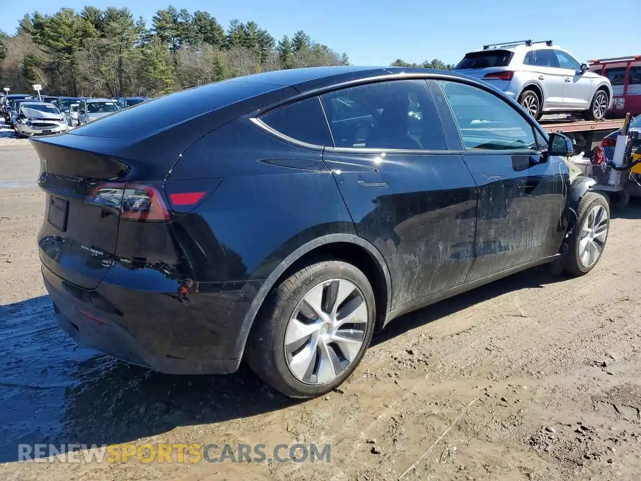 3 Photograph of a damaged car 7SAYGDEE7RF984145 TESLA MODEL Y 2024