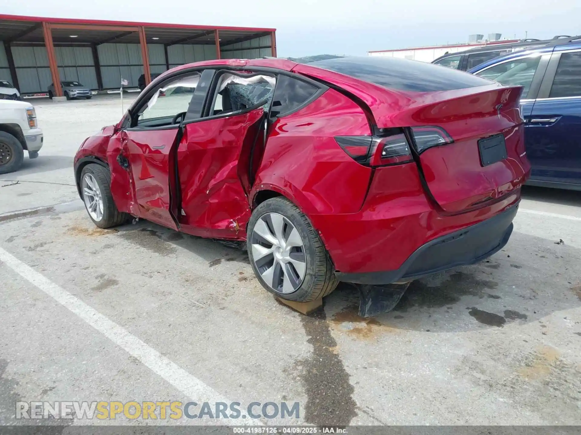 3 Photograph of a damaged car 7SAYGDEE8RA224397 TESLA MODEL Y 2024