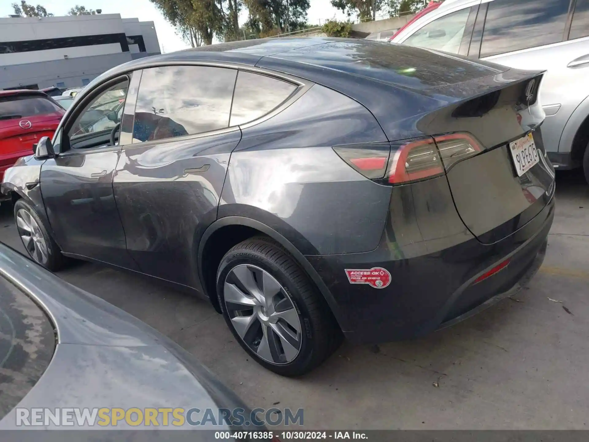 3 Photograph of a damaged car 7SAYGDEE8RA231477 TESLA MODEL Y 2024
