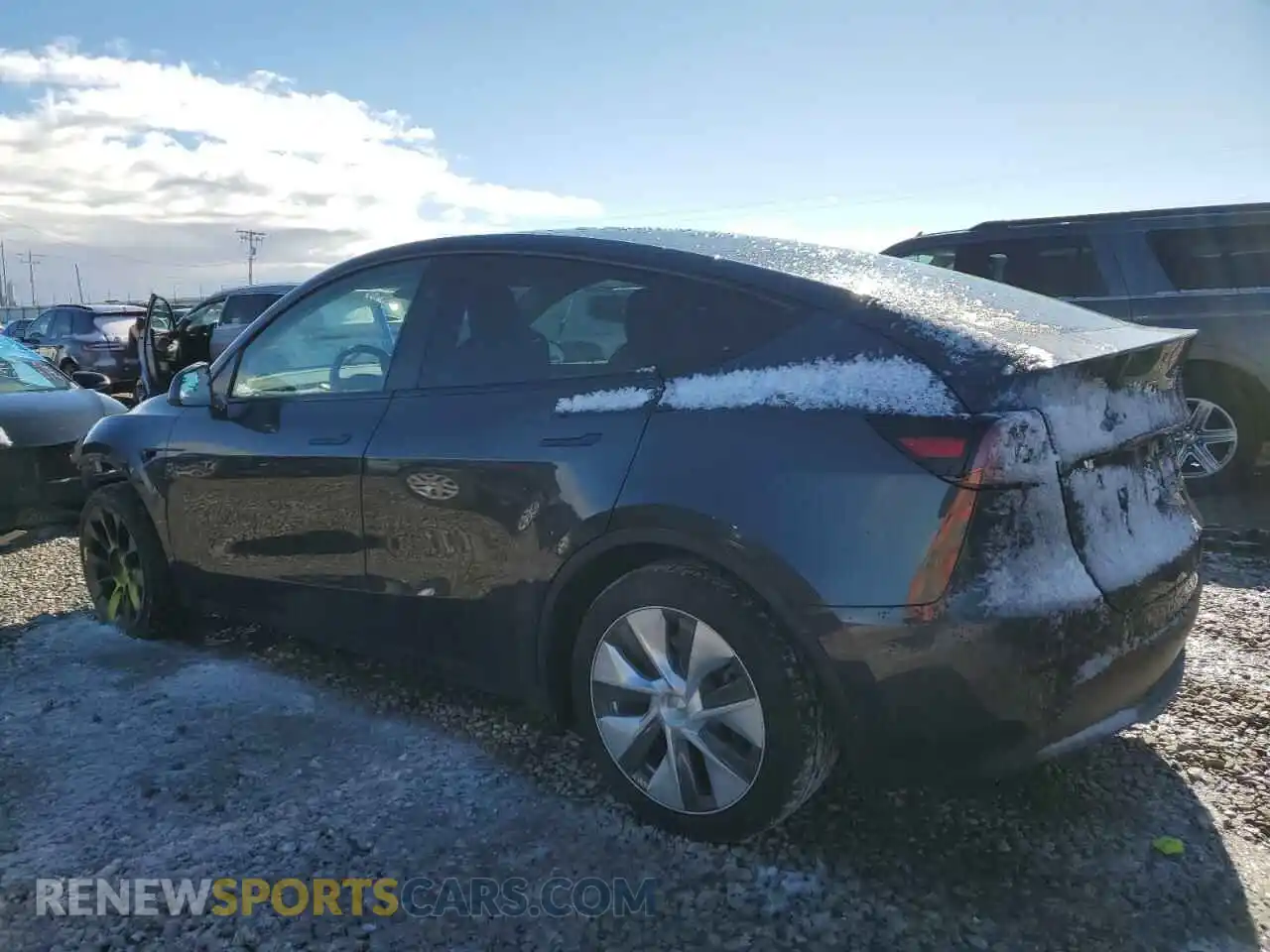 2 Photograph of a damaged car 7SAYGDEE8RA234184 TESLA MODEL Y 2024