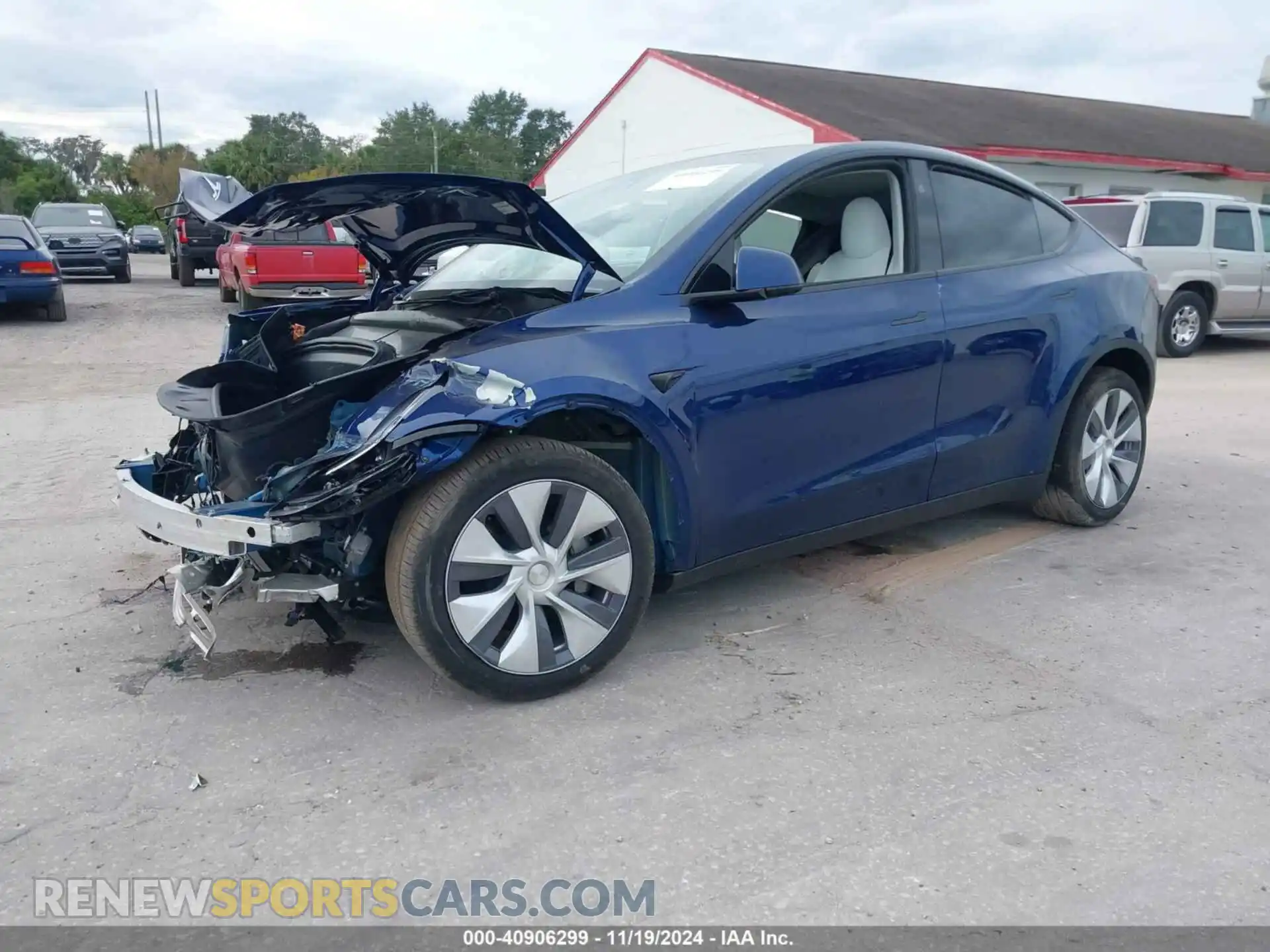 2 Photograph of a damaged car 7SAYGDEE8RA252538 TESLA MODEL Y 2024