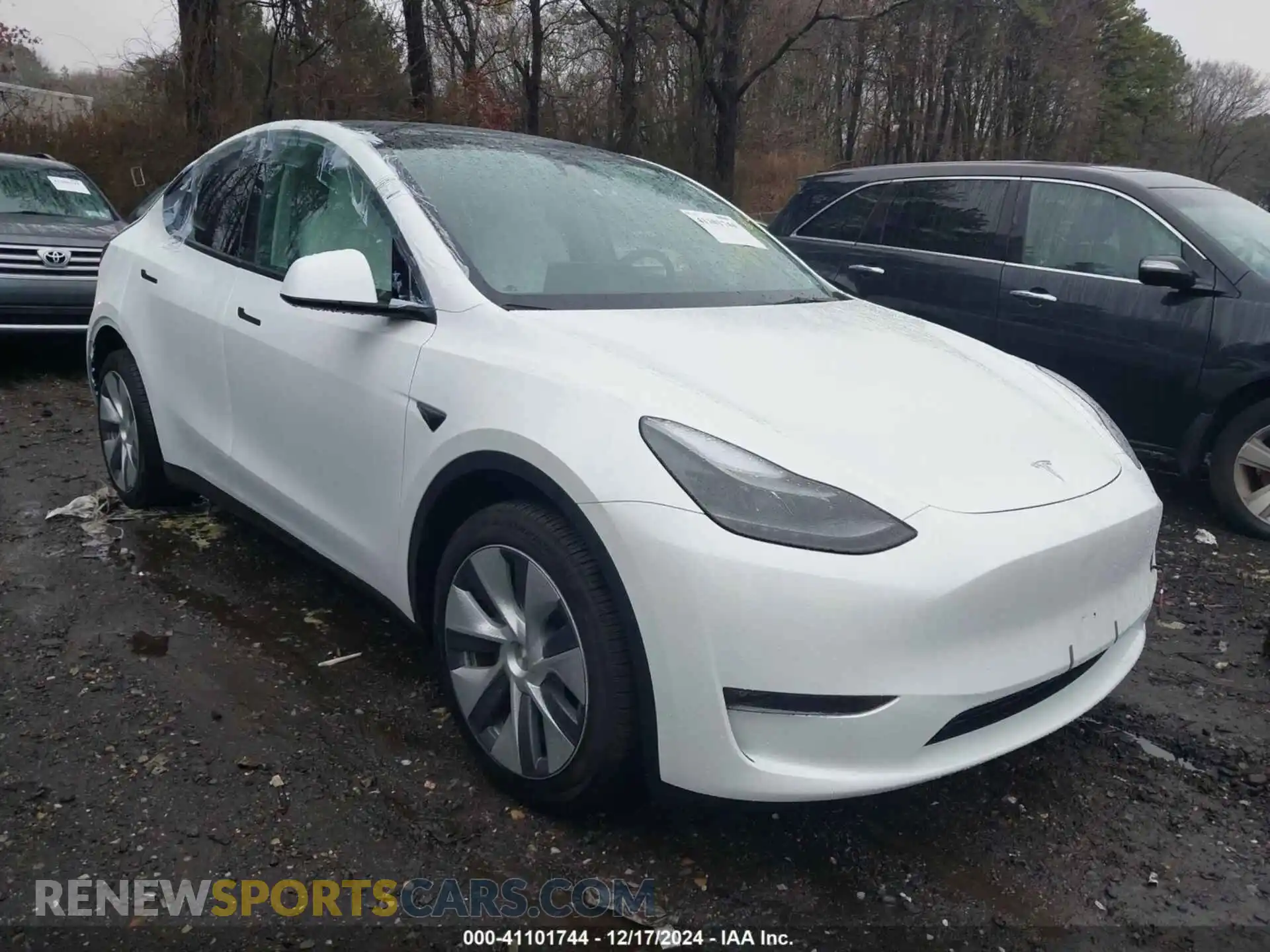 1 Photograph of a damaged car 7SAYGDEE8RA255083 TESLA MODEL Y 2024