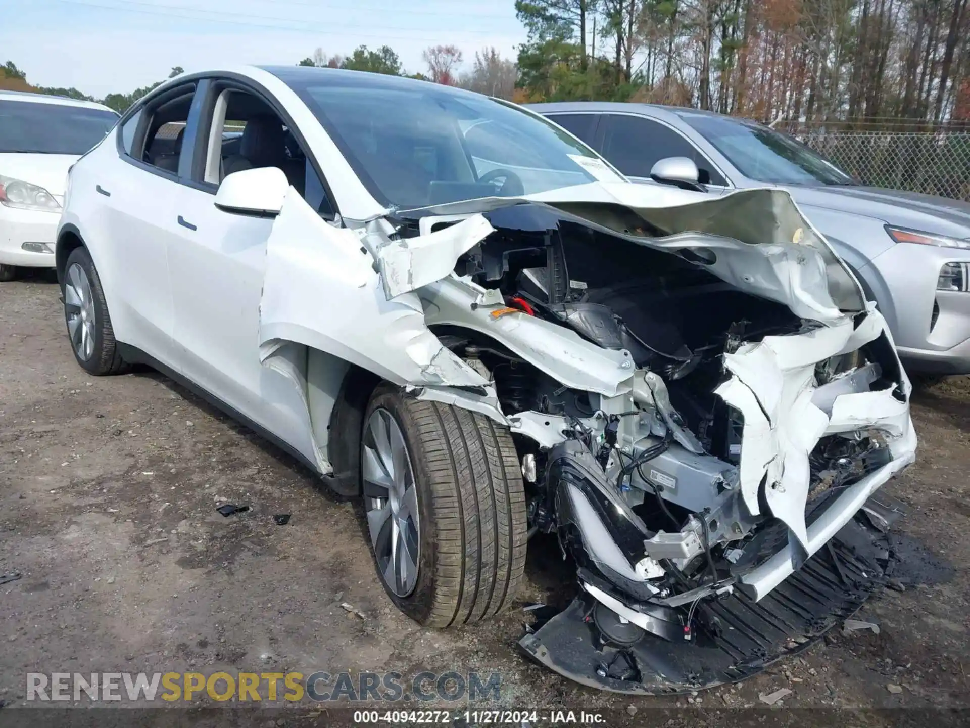 1 Photograph of a damaged car 7SAYGDEE8RA259330 TESLA MODEL Y 2024