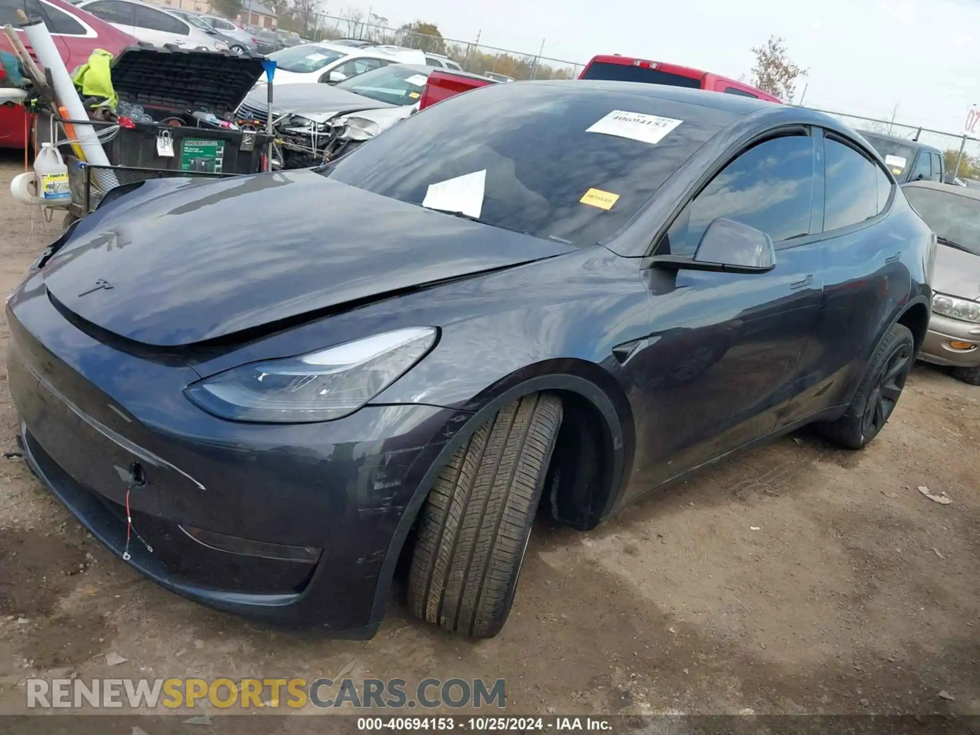2 Photograph of a damaged car 7SAYGDEE8RA283109 TESLA MODEL Y 2024