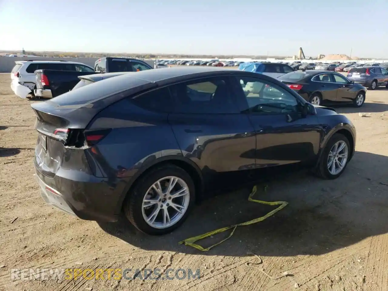 3 Photograph of a damaged car 7SAYGDEE8RA288584 TESLA MODEL Y 2024