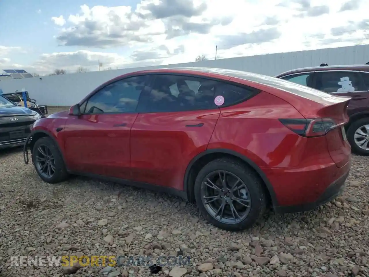 2 Photograph of a damaged car 7SAYGDEE8RA302077 TESLA MODEL Y 2024