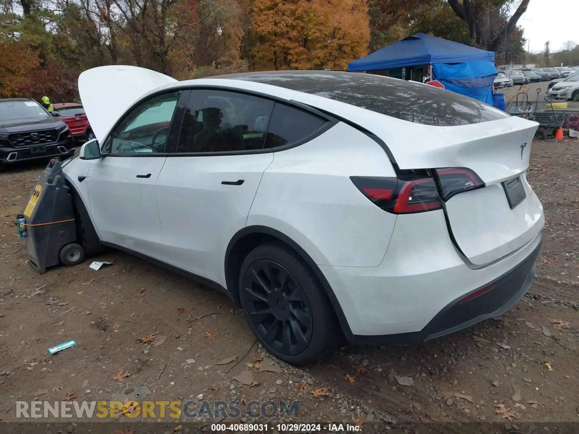 3 Photograph of a damaged car 7SAYGDEE8RF036837 TESLA MODEL Y 2024
