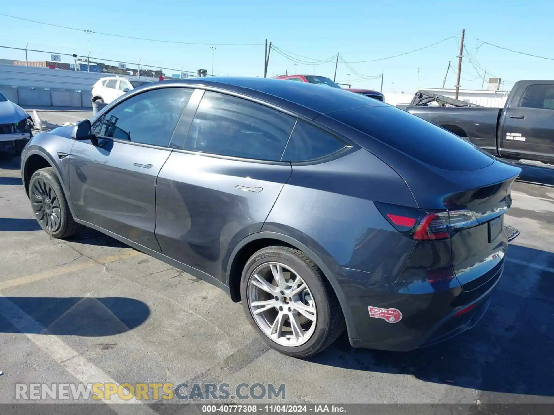 3 Photograph of a damaged car 7SAYGDEE8RF064850 TESLA MODEL Y 2024