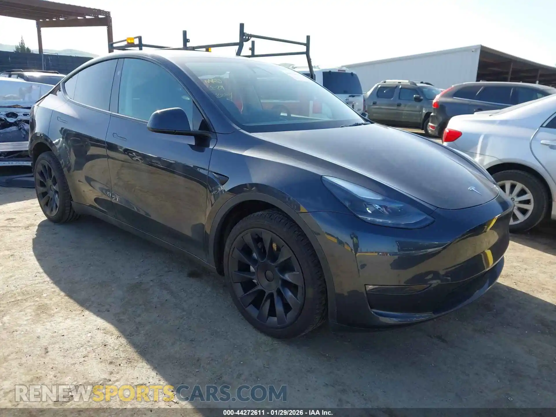 1 Photograph of a damaged car 7SAYGDEE8RF066873 TESLA MODEL Y 2024