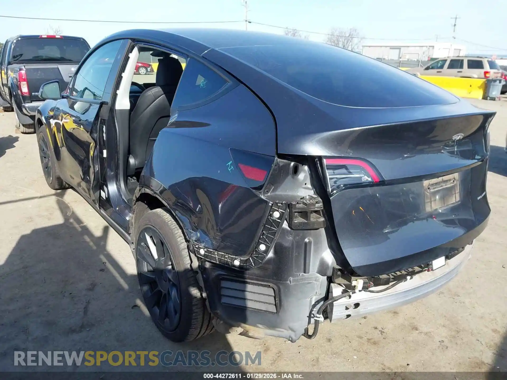 3 Photograph of a damaged car 7SAYGDEE8RF066873 TESLA MODEL Y 2024