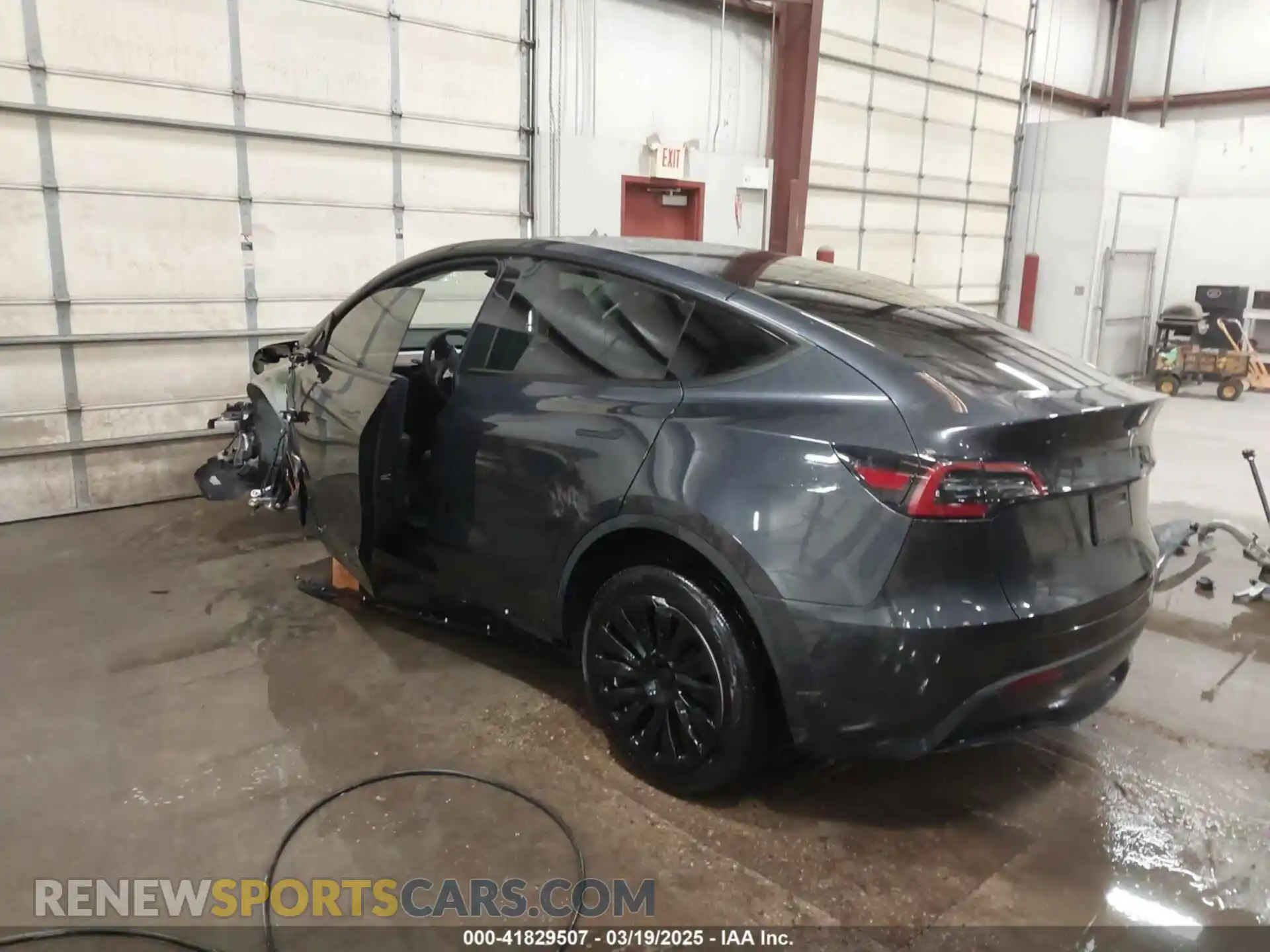 3 fotografías del automóvil dañado 7SAYGDEE8RF072835 TESLA MODEL Y 2024