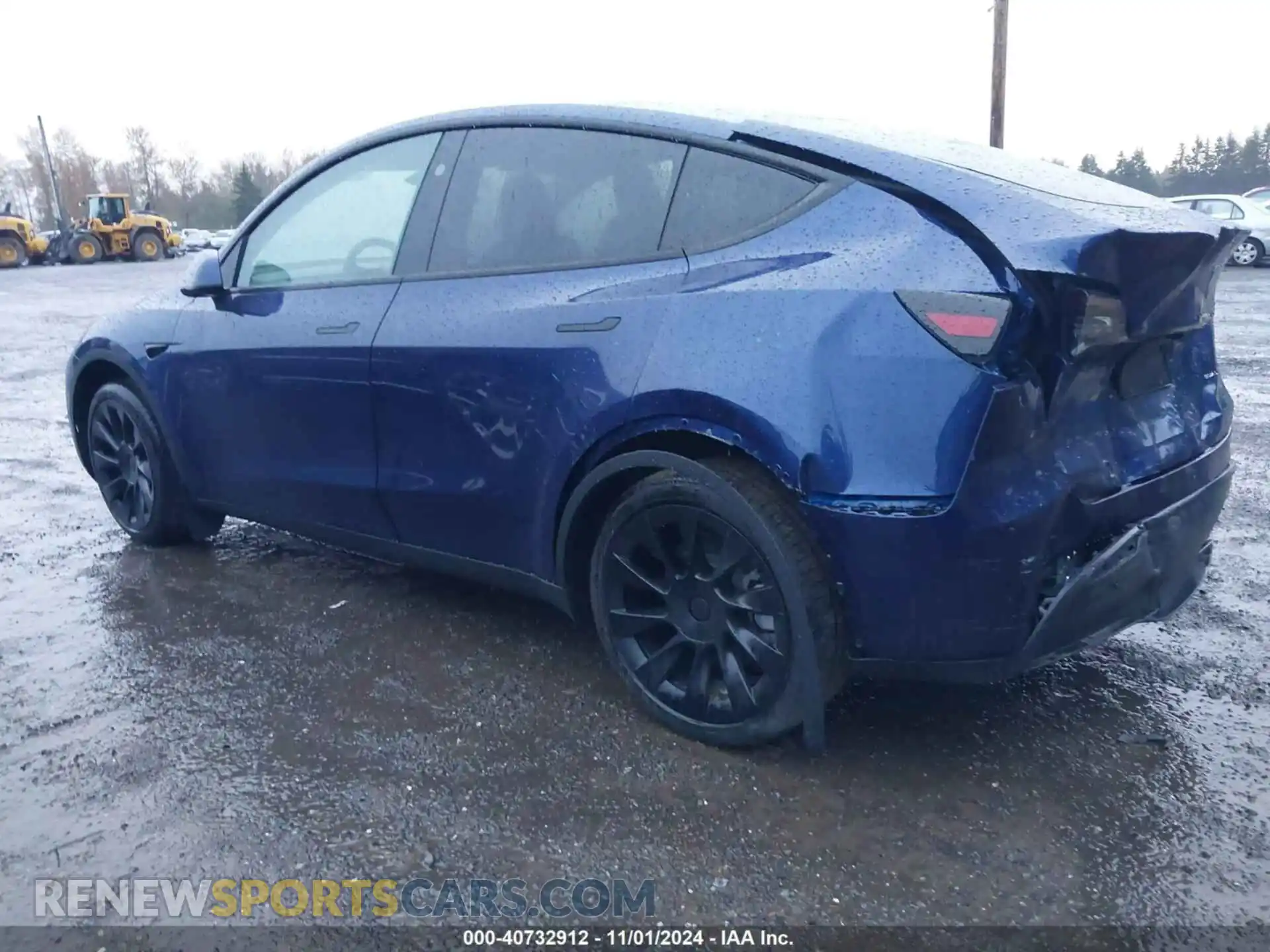 3 Photograph of a damaged car 7SAYGDEE8RF114761 TESLA MODEL Y 2024
