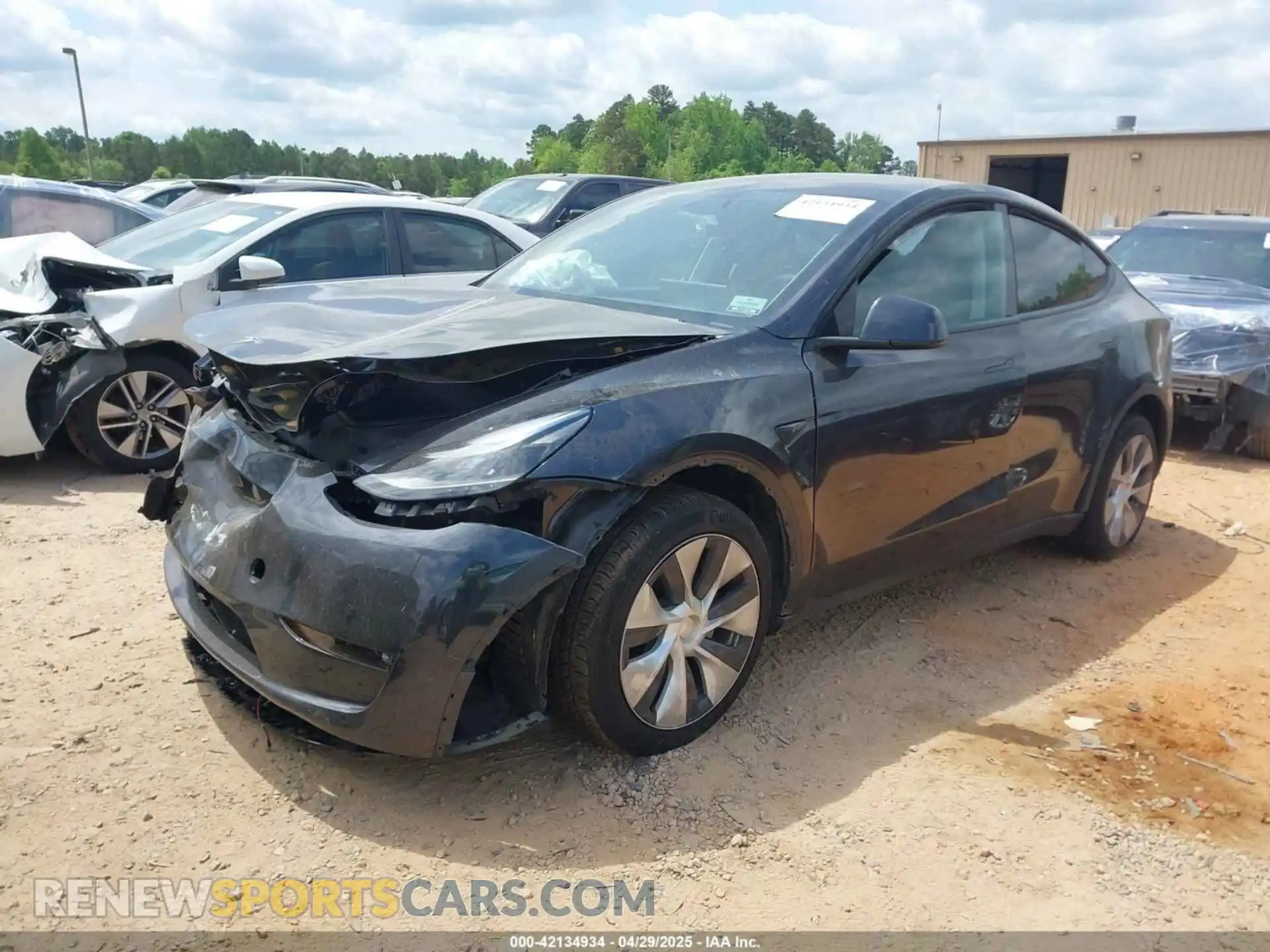 2 Photograph of a damaged car 7SAYGDEE8RF988950 TESLA MODEL Y 2024