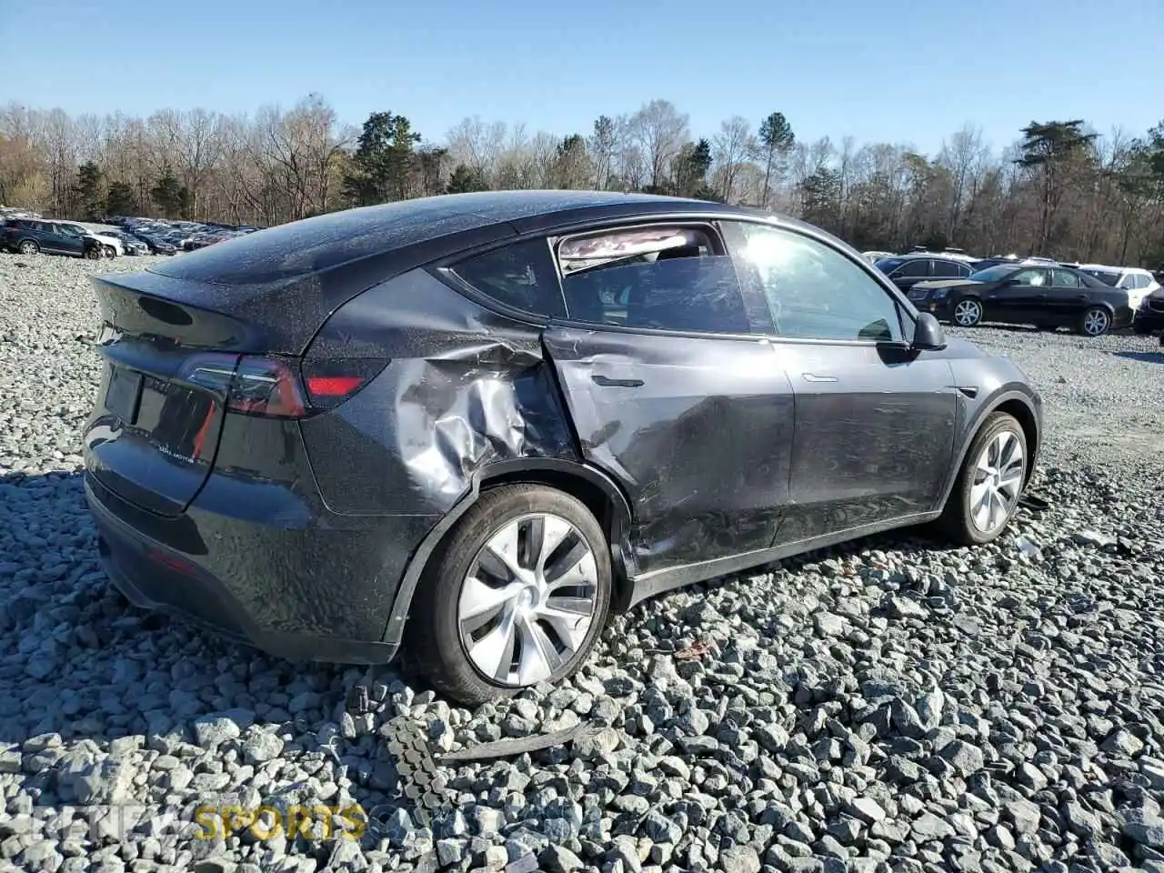 3 Photograph of a damaged car 7SAYGDEE8RF992870 TESLA MODEL Y 2024