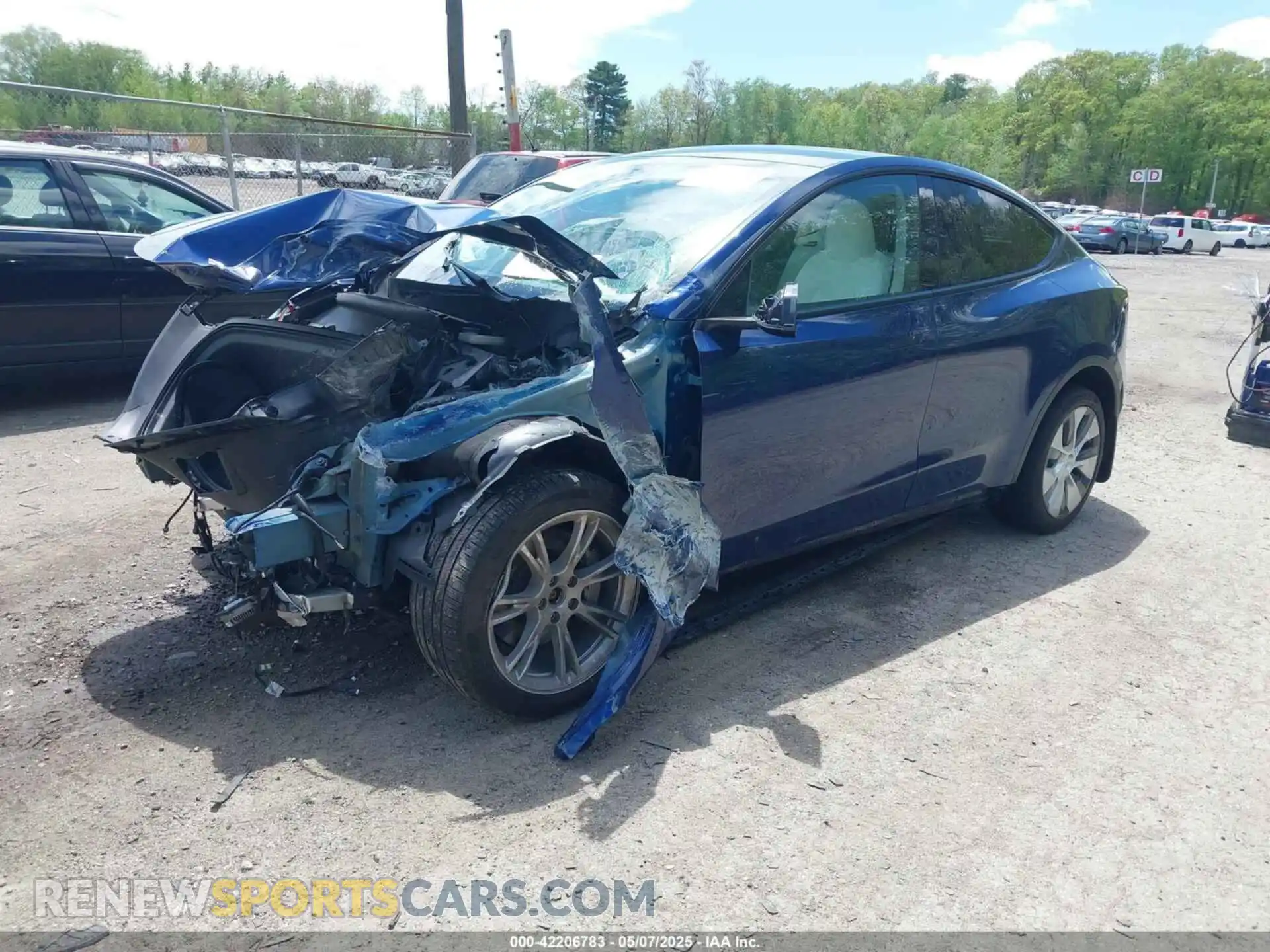 2 Photograph of a damaged car 7SAYGDEE9RA219631 TESLA MODEL Y 2024