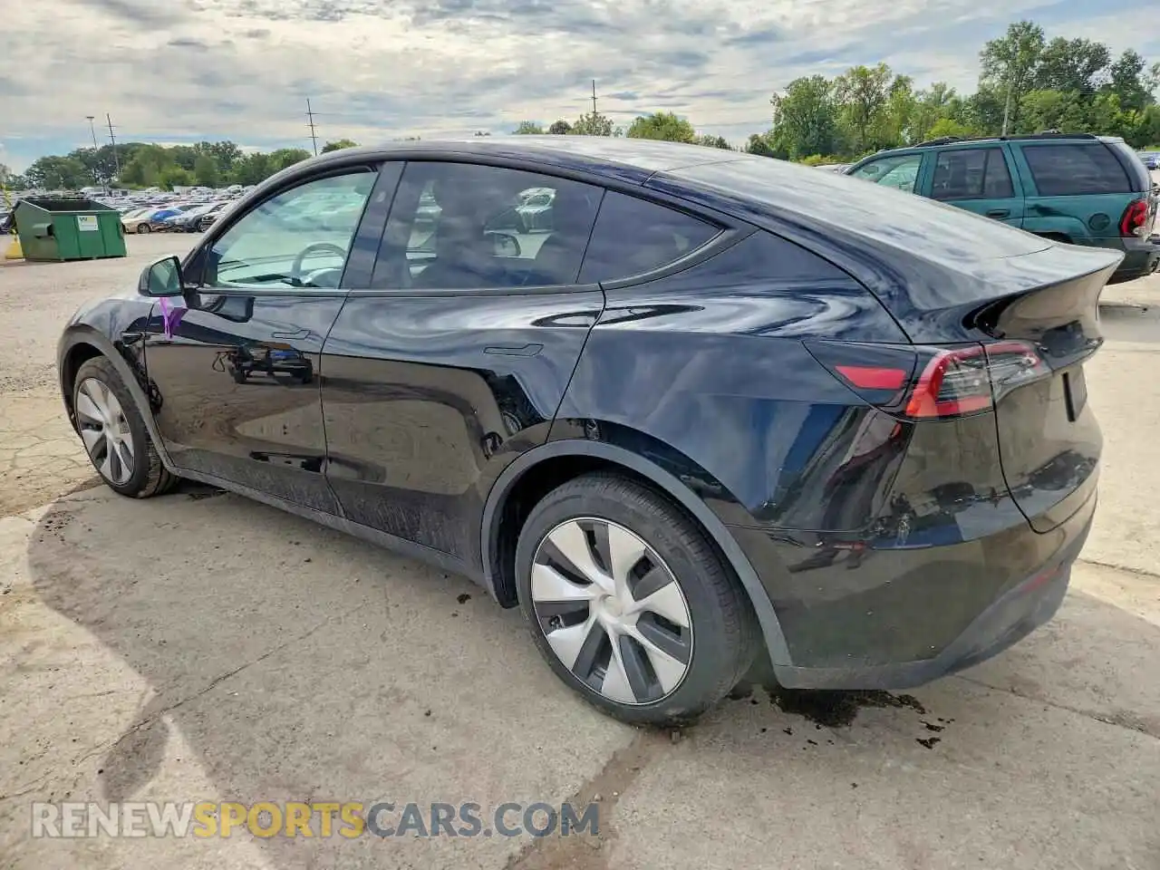 2 Photograph of a damaged car 7SAYGDEE9RA225784 TESLA MODEL Y 2024