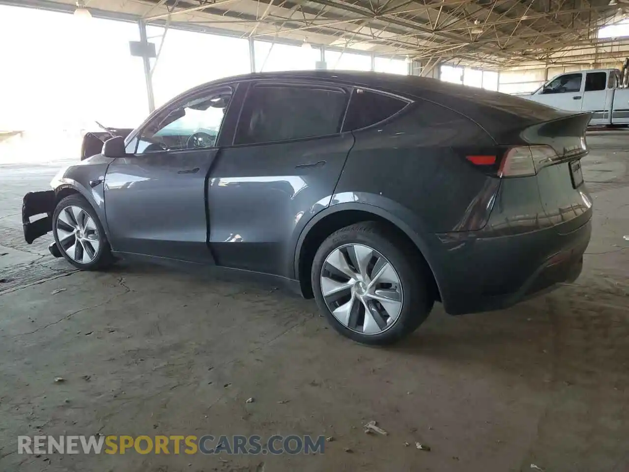 2 Photograph of a damaged car 7SAYGDEE9RA229947 TESLA MODEL Y 2024