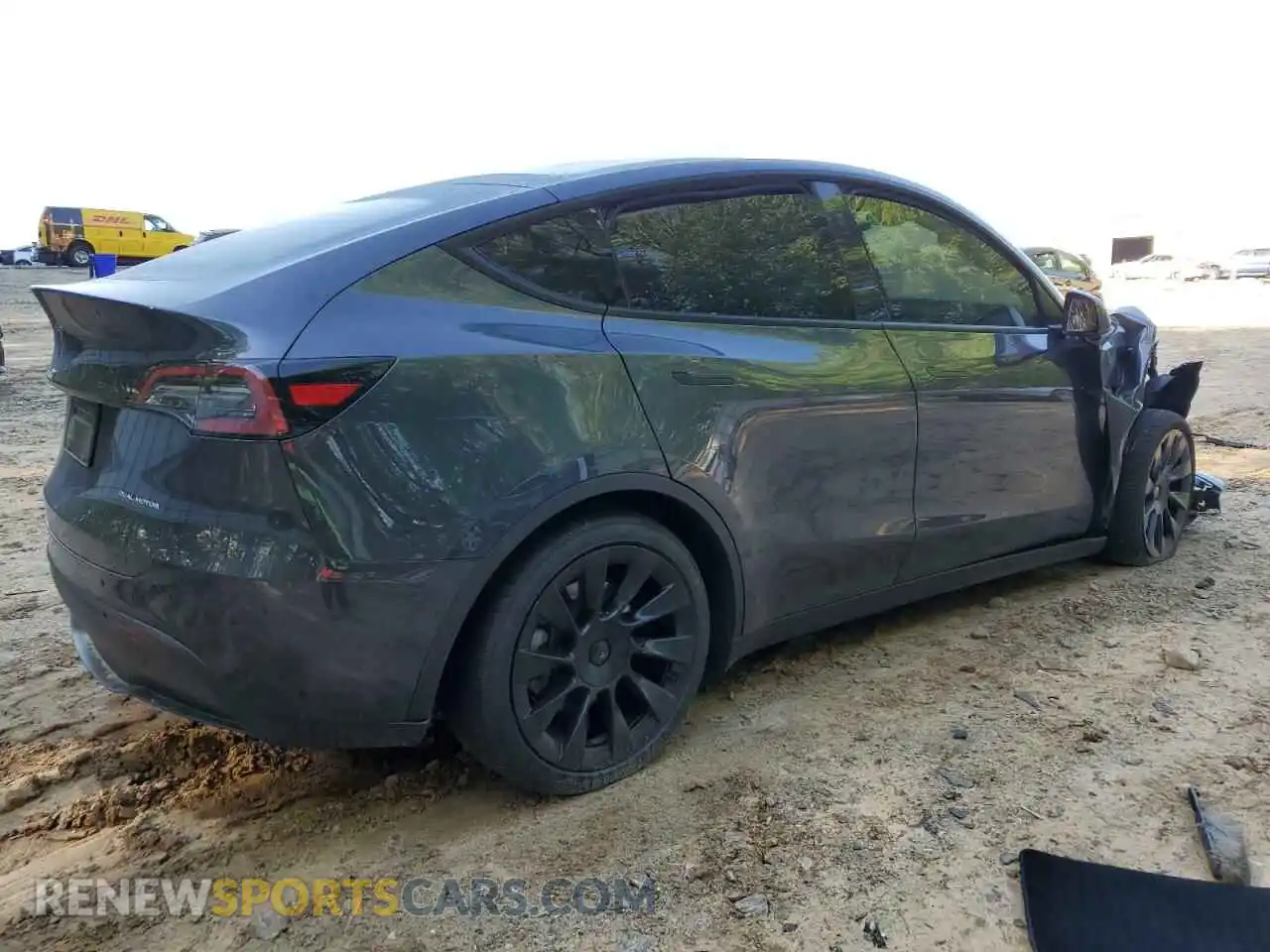 3 Photograph of a damaged car 7SAYGDEE9RA230998 TESLA MODEL Y 2024