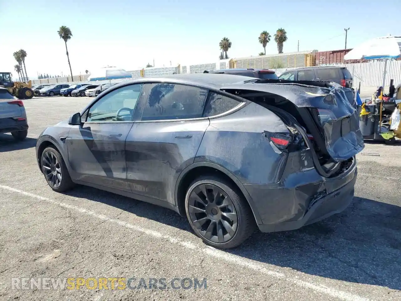 2 Photograph of a damaged car 7SAYGDEE9RA233125 TESLA MODEL Y 2024