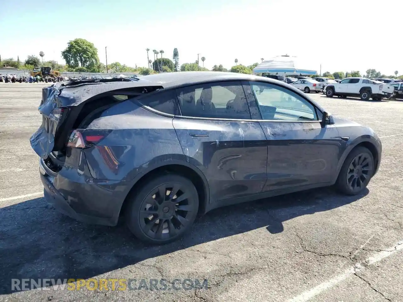 3 Photograph of a damaged car 7SAYGDEE9RA233125 TESLA MODEL Y 2024