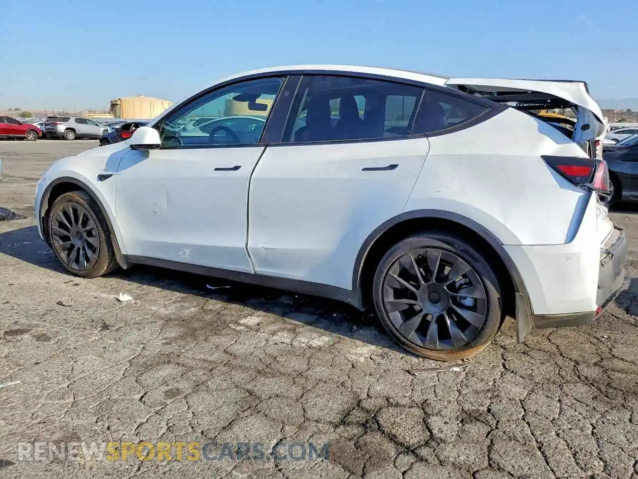 2 Photograph of a damaged car 7SAYGDEE9RA233710 TESLA MODEL Y 2024