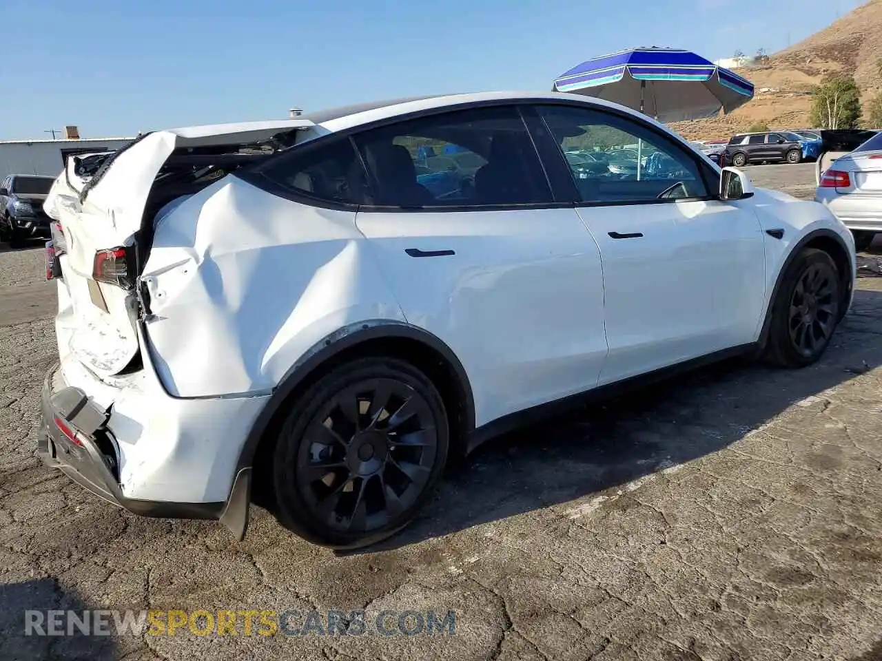 3 Photograph of a damaged car 7SAYGDEE9RA233710 TESLA MODEL Y 2024