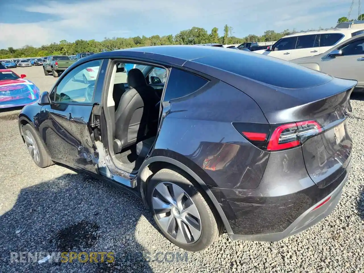 2 fotografías del automóvil dañado 7SAYGDEE9RA236560 TESLA MODEL Y 2024