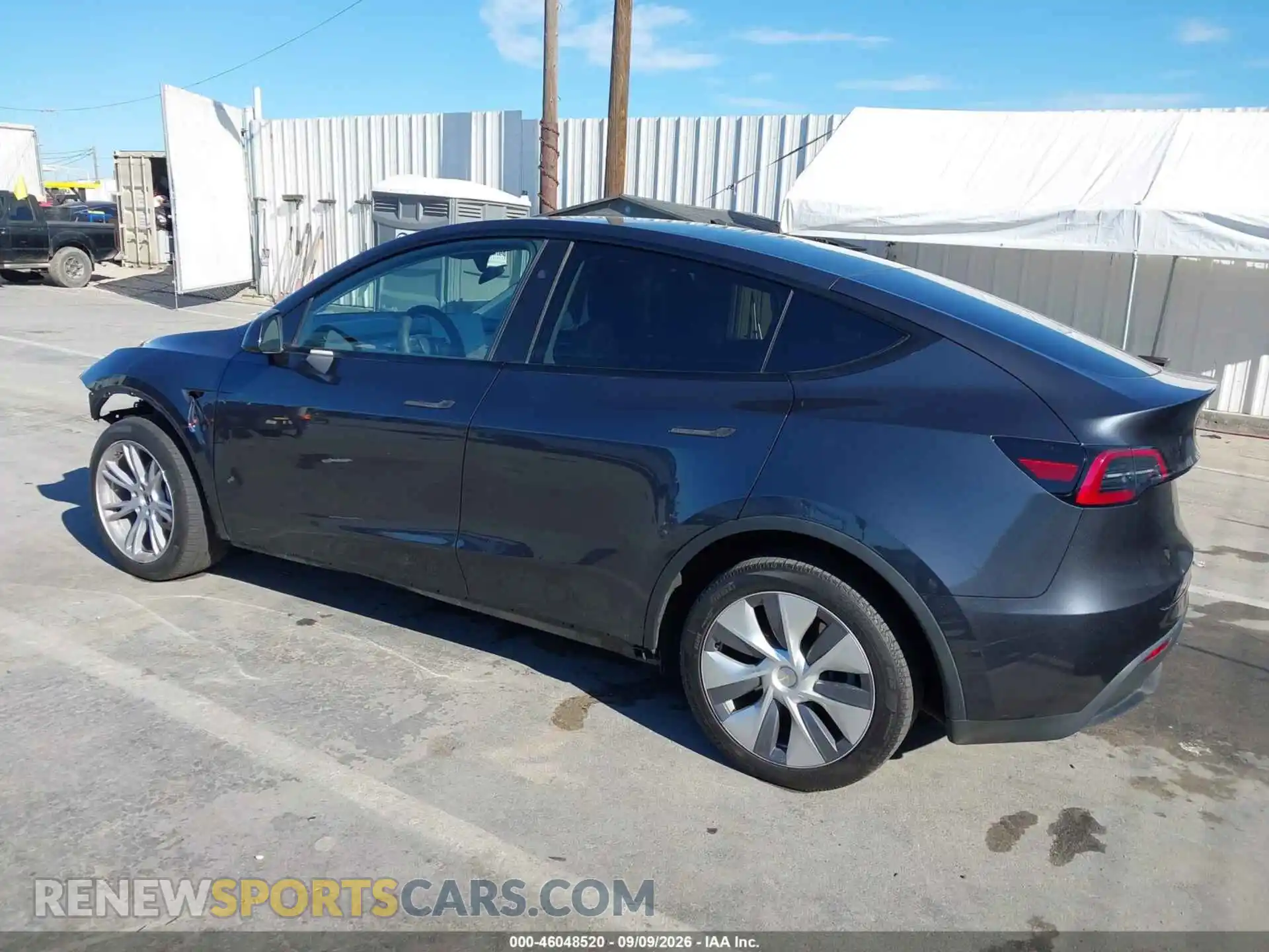 3 Photograph of a damaged car 7SAYGDEE9RA239149 TESLA MODEL Y 2024