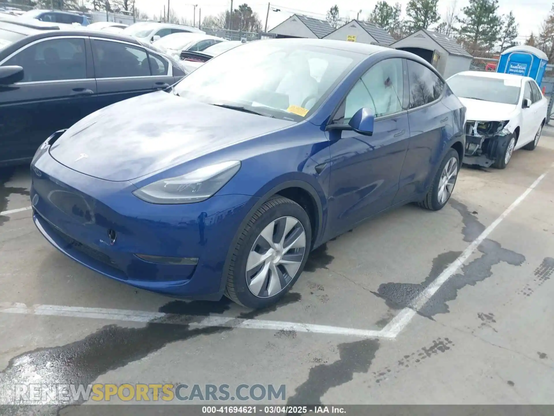 2 Photograph of a damaged car 7SAYGDEE9RA244657 TESLA MODEL Y 2024