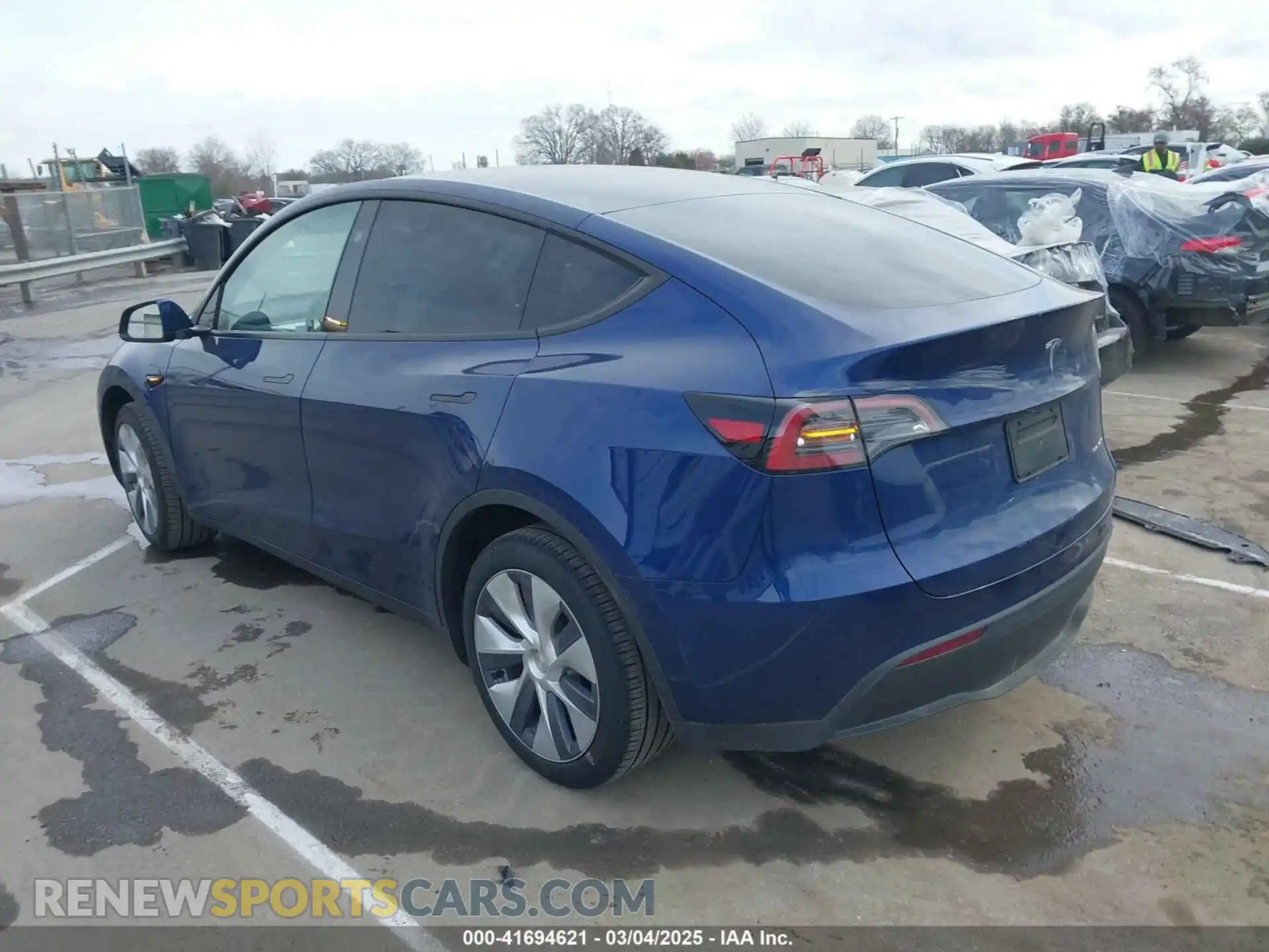3 Photograph of a damaged car 7SAYGDEE9RA244657 TESLA MODEL Y 2024