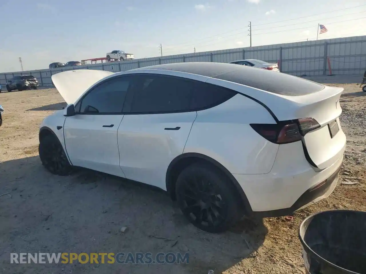 2 Photograph of a damaged car 7SAYGDEE9RA268389 TESLA MODEL Y 2024