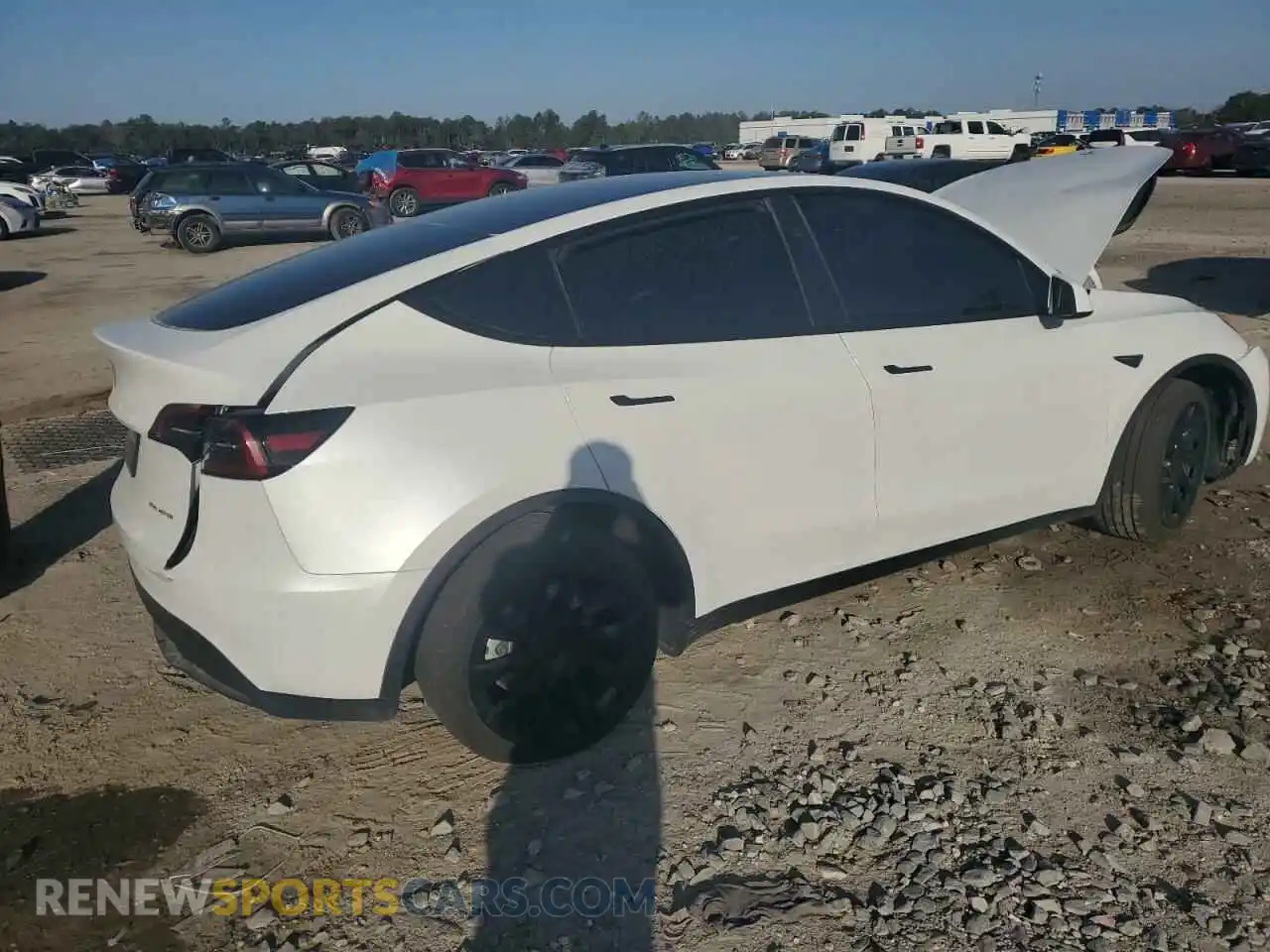 3 Photograph of a damaged car 7SAYGDEE9RA268389 TESLA MODEL Y 2024