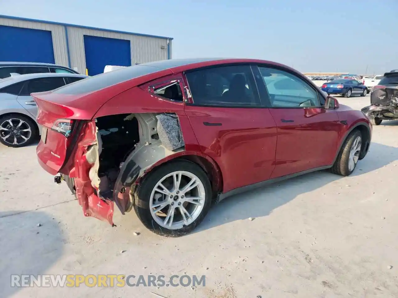 3 Photograph of a damaged car 7SAYGDEE9RA284169 TESLA MODEL Y 2024