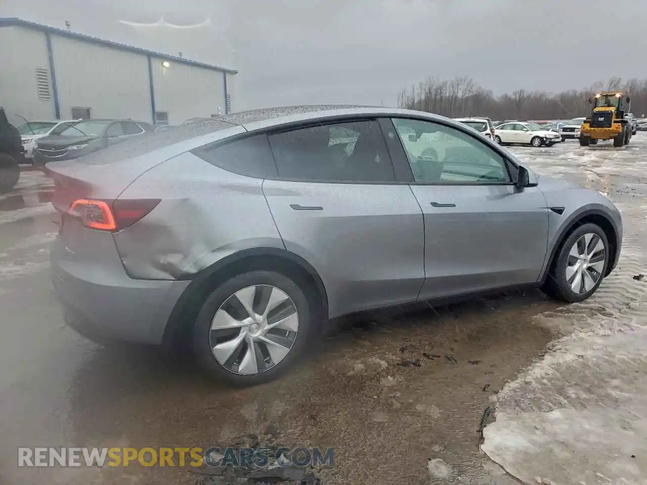 3 Photograph of a damaged car 7SAYGDEE9RA289825 TESLA MODEL Y 2024