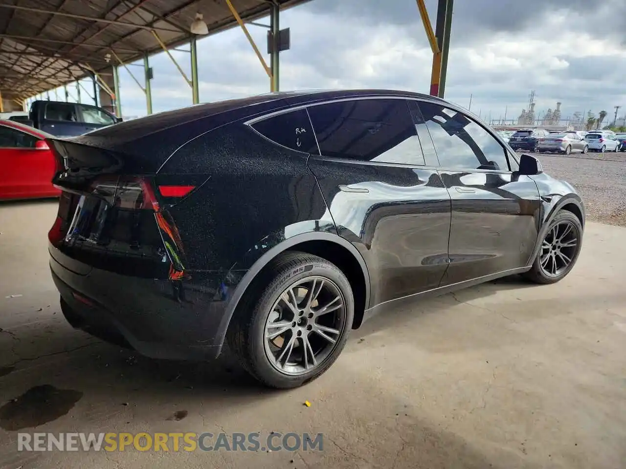 3 Photograph of a damaged car 7SAYGDEE9RA294393 TESLA MODEL Y 2024