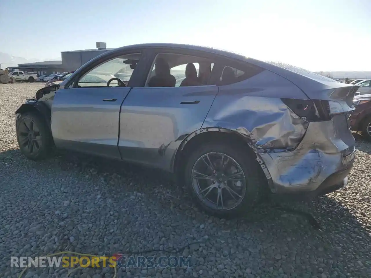 2 Photograph of a damaged car 7SAYGDEE9RA319650 TESLA MODEL Y 2024