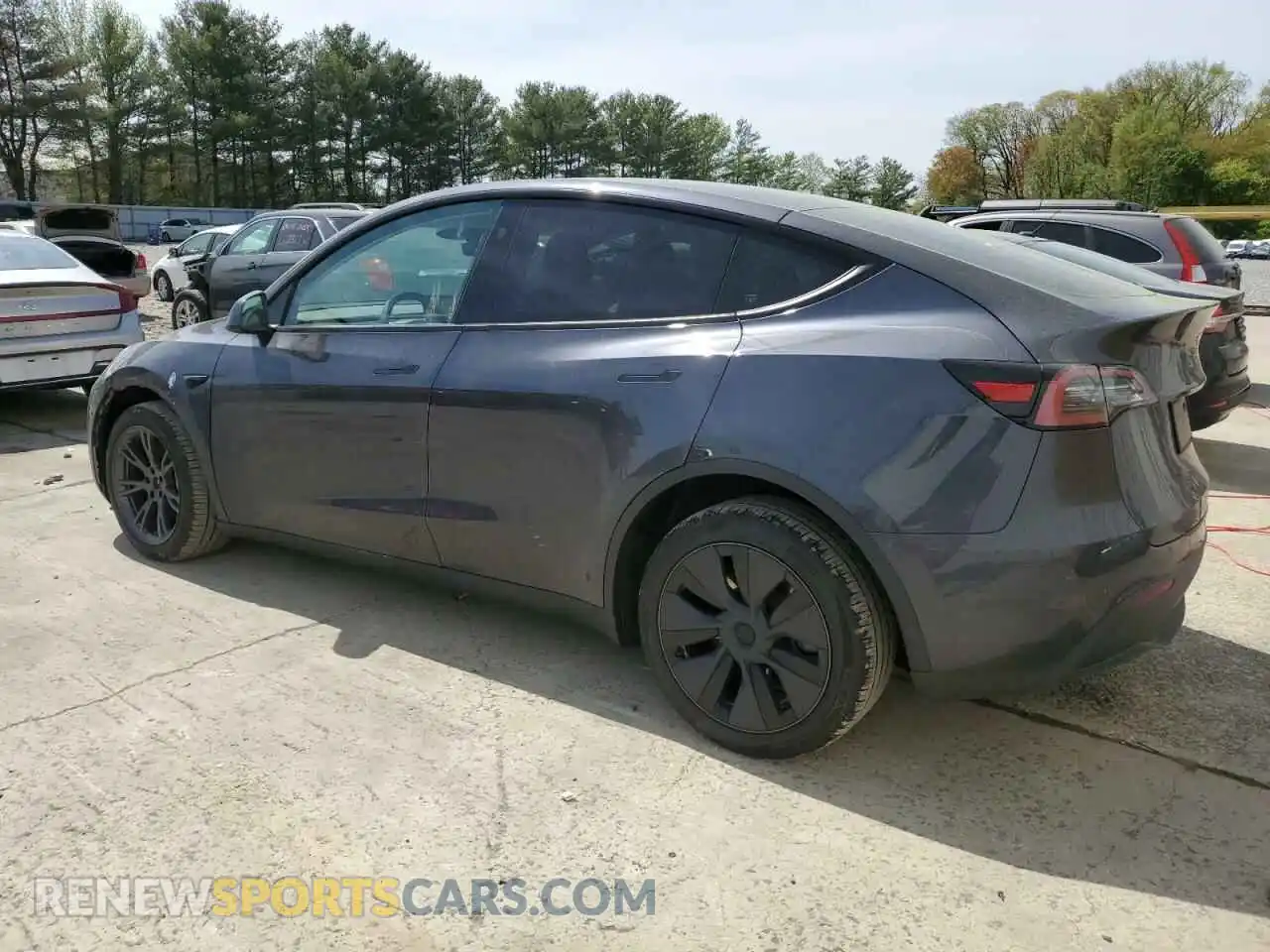 2 Photograph of a damaged car 7SAYGDEE9RA329658 TESLA MODEL Y 2024