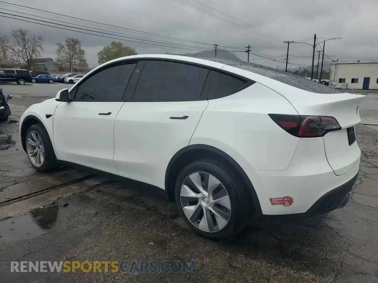 2 Photograph of a damaged car 7SAYGDEE9RF002292 TESLA MODEL Y 2024