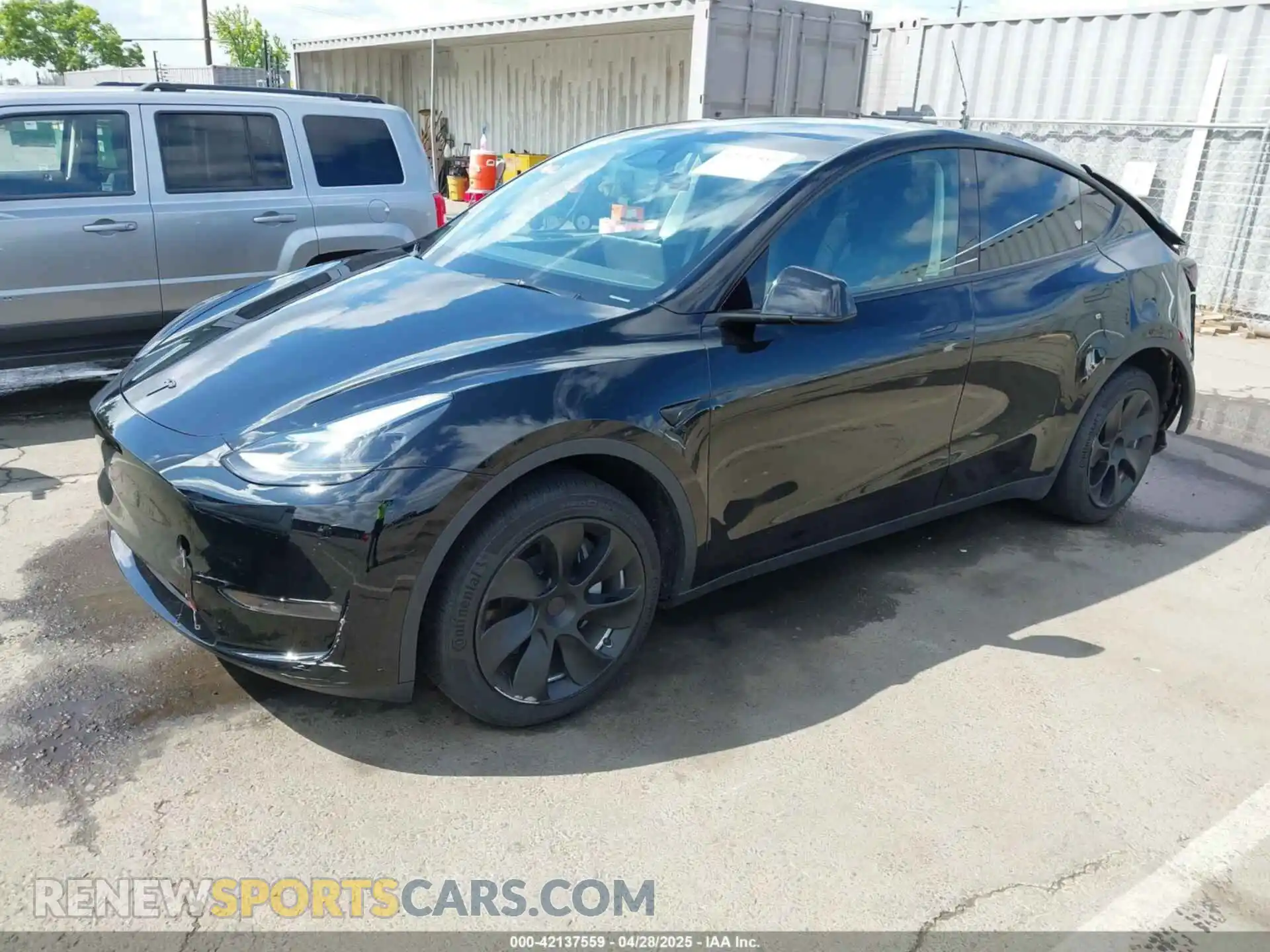 2 Photograph of a damaged car 7SAYGDEE9RF004902 TESLA MODEL Y 2024