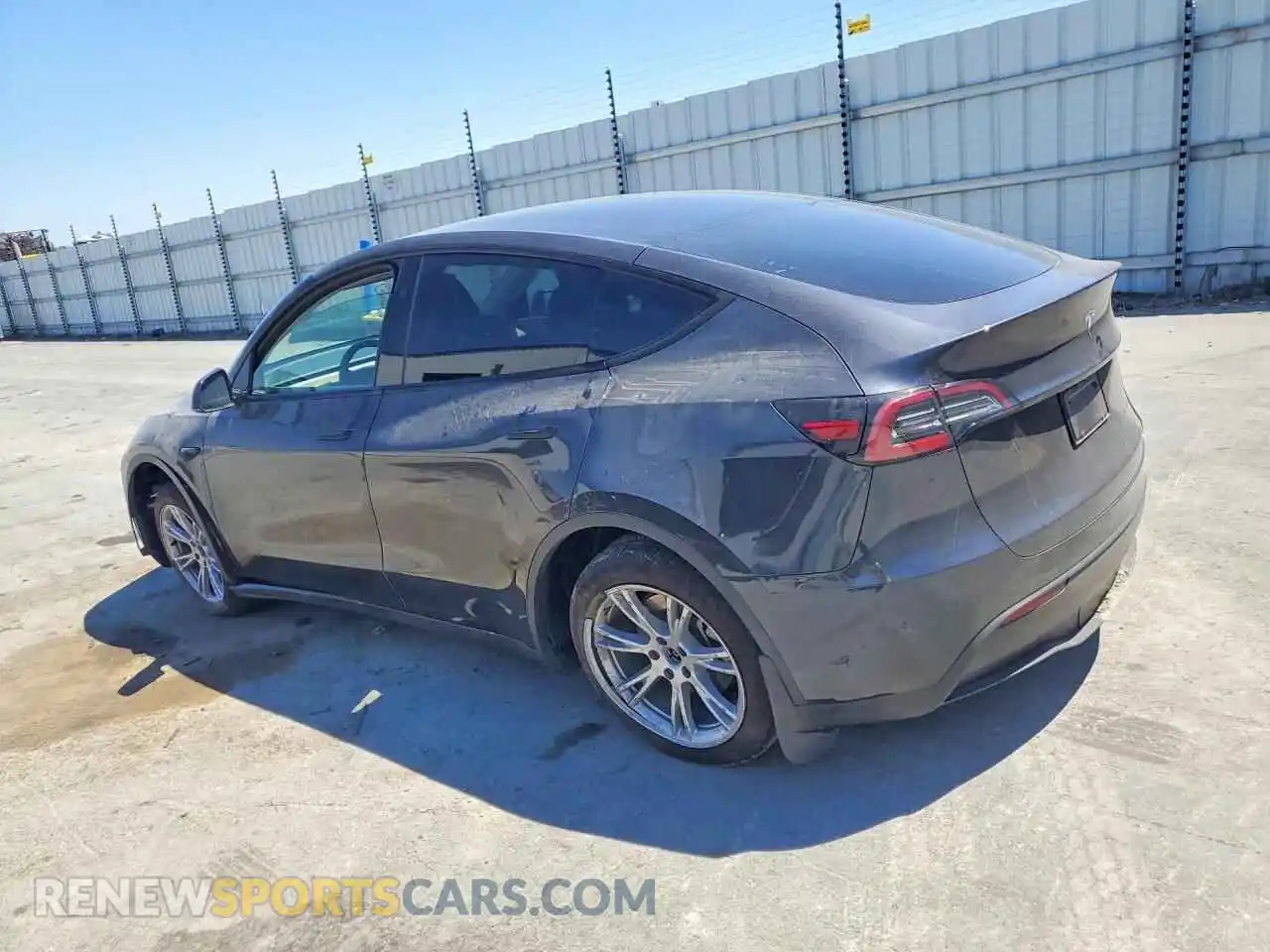 2 Photograph of a damaged car 7SAYGDEE9RF009467 TESLA MODEL Y 2024