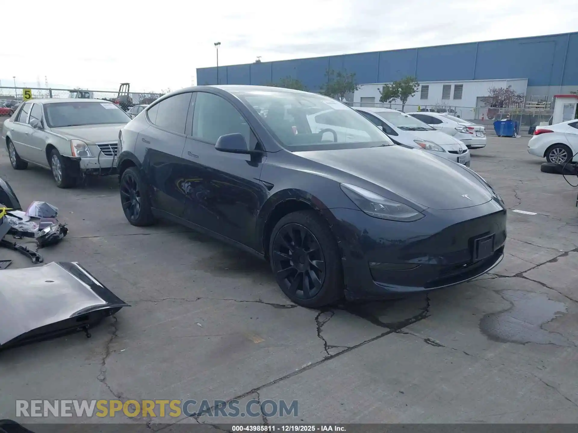 1 Photograph of a damaged car 7SAYGDEE9RF071449 TESLA MODEL Y 2024