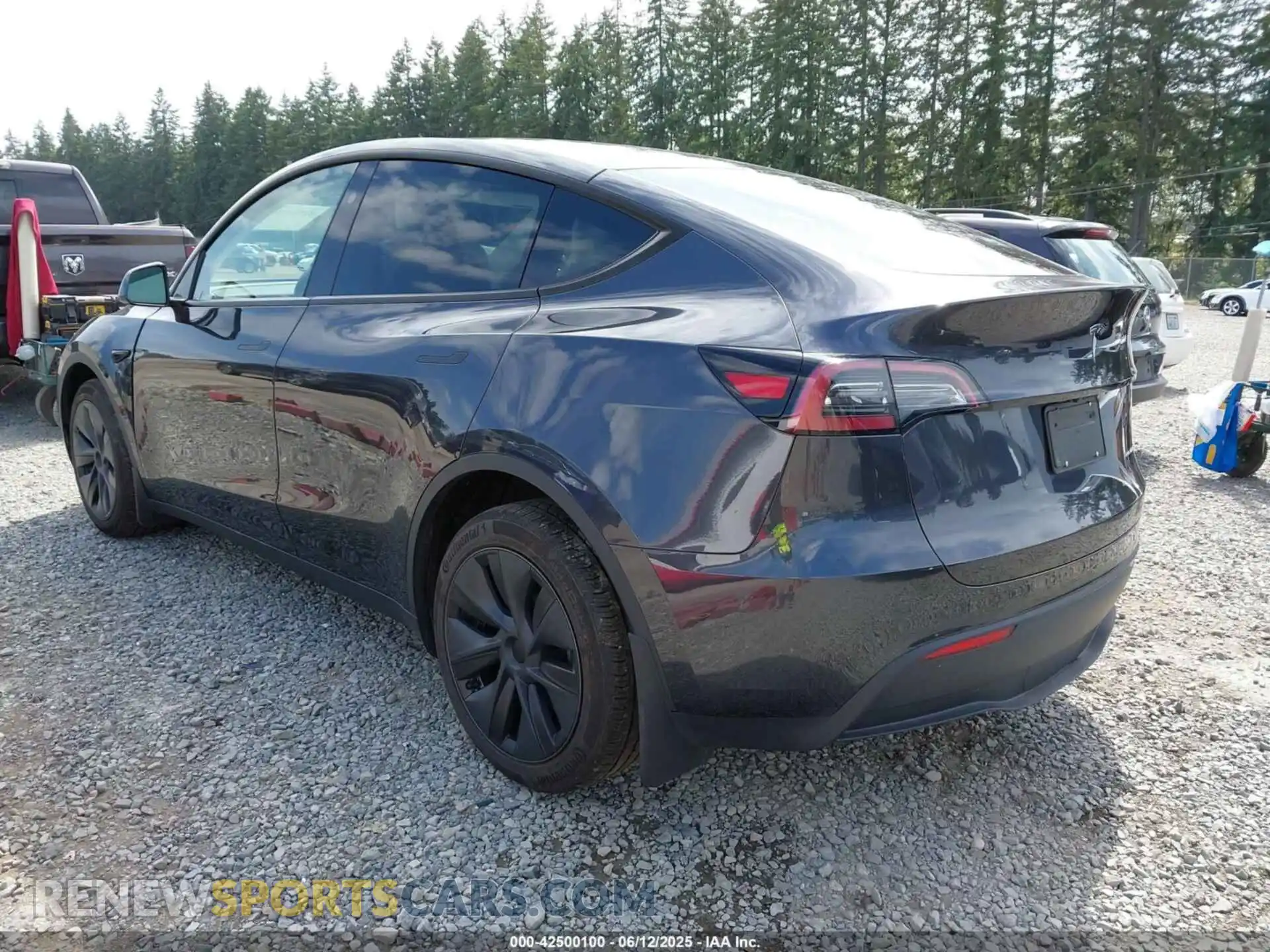3 Photograph of a damaged car 7SAYGDEE9RF190862 TESLA MODEL Y 2024