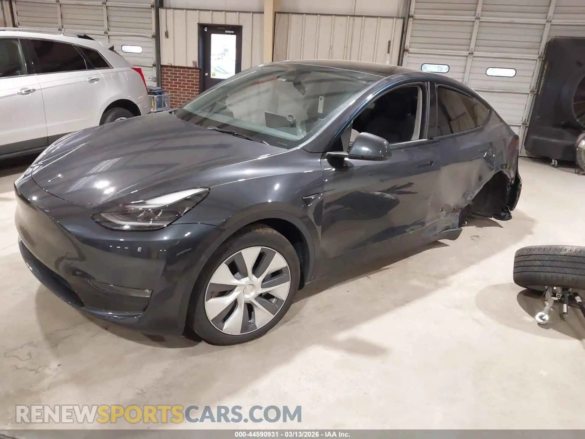 2 Photograph of a damaged car 7SAYGDEE9RF988634 TESLA MODEL Y 2024